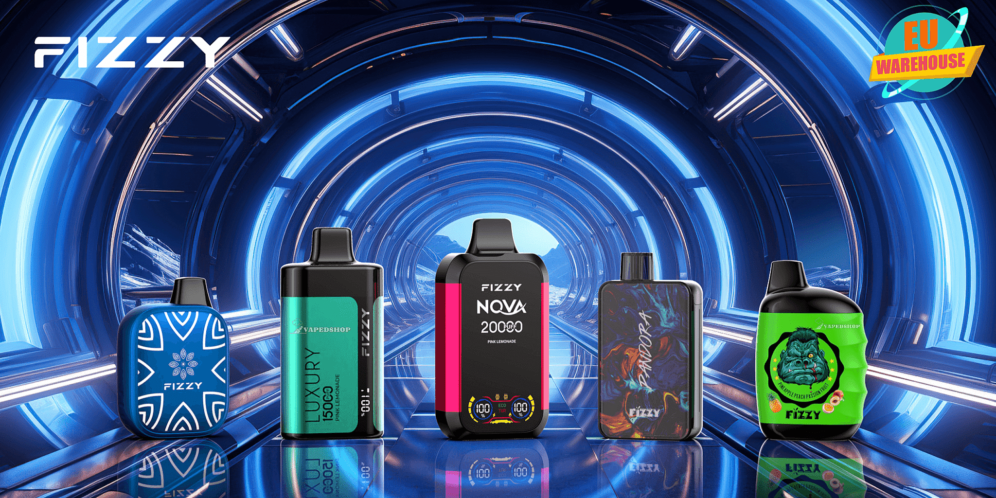 Banner di svapo di Fizzy 10k 12k 13k 15k 20k Una selezione di colorati dispositivi per svapare a marchio FIZZY esposti sullo sfondo di un tunnel futuristico illuminato al neon.