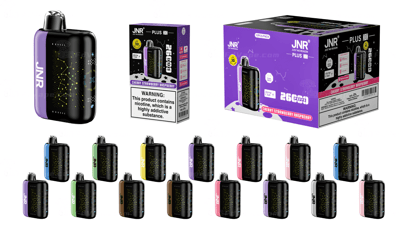 Dispositivos e embalagens para vaporizadores JNR, com várias cores e rotulados como "Cherry Strawberry Raspberry" e com um aviso de nicotina.