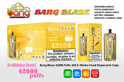 Grafica promozionale per il vaporizzatore monouso Bang Blaze E-Shisha Head, che presenta i dettagli principali del prodotto, come il sapore "Double Apples", la capacità di 42000 boccate, il liquido da 30 ml, la batteria da 1000 mAh e una bobina a maglie dual-core da 0,6; include un design visivo della confezione del prodotto e del dispositivo con avvertenze di sicurezza.