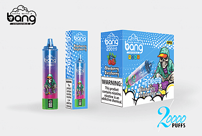 Emballage de vape jetable Vape With A Bang avec une saveur myrtille framboise, 20 000 bouffées et un design audacieux avec un personnage squelette dans un sweat à capuche.