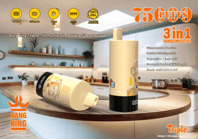 Pubblicità per il vaporizzatore Bang King Triple che presenta un design 3 in 1 con tripli aromi regolabili, batteria da 650 mAh e capacità di 15 ml, sullo sfondo di una cucina moderna.
