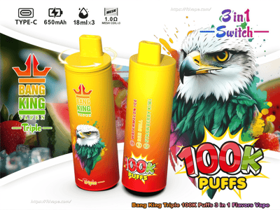 Pubblicità luminosa che mostra due vaporizzatori usa e getta Bang King Triple con gradiente dal giallo al rosso con grafica dell'aquila ed etichette tra cui "sbuffi da 100K", "interruttore 3in1", icone di capacità e bobina e illustrazioni colorate di frutta e aquila.