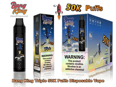 Das Black Bang King Triple-Einweg-Vape-Gerät wird neben zwei farbenfrohen Einzelhandelsboxen ausgestellt, die mit einer Cartoon-Rakete, einem auffälligen "50K Puffs"-Branding und einem großen Nikotin-Warnschild verziert sind.