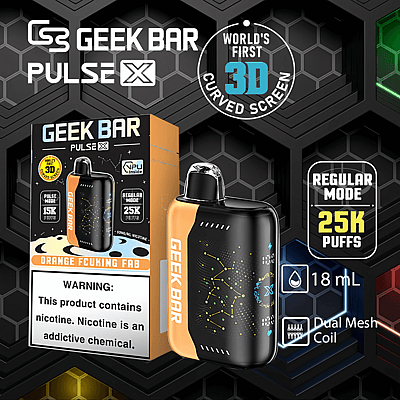 Dispositivo per svapare Geek Bar Pulse X con design arancione e nero, dotato del "primo schermo curvo 3D al mondo", 25.000 tiri in modalità normale, capacità di 18 ml e doppia bobina a maglie. L'etichetta di avvertenza afferma: "Questo prodotto contiene nicotina. La nicotina è una sostanza chimica che crea dipendenza".