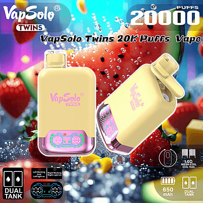 Image promotionnelle présentant les appareils de vapotage VapSolo Twins 20K Puffs avec deux réservoirs sur fond de fraises et de gouttelettes d'eau ludiques, accompagnés de spécifications telles qu'une batterie de 650 mAh et une bobine de maille de 1,00.
