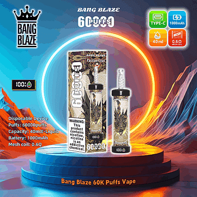 Werbung für Bang Blaze 60K Puffs Vape mit einem Einweg-Vape-Gerät mit Passionsfruchtgeschmack und Produktspezifikationen wie 60.000 Zügen, 40 ml E-Liquid-Kapazität, 1000 mAh-Akku und 0,6 Ω-Mesh-Coil vor einem stilisierten Hintergrund.