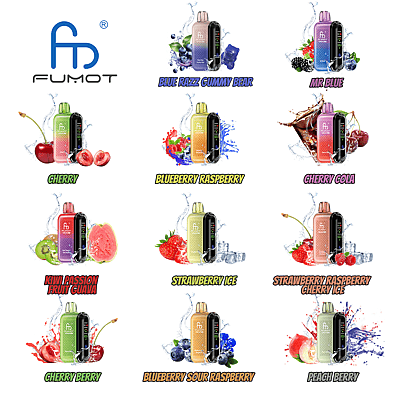 Een raster met negen Fumot-vape-apparaten met de bijbehorende smaken, waaronder Blue Razz Gummy Bear, Cherry, Kiwi Passion Fruit Guava, Mr. Blue, Blueberry Raspberry, Strawberry Ice, Cherry Cola, Strawberry Raspberry Cherry Ice, Pepper Berry en Blueberry Sour Raspberry, elk visueel weergegeven met spatten water en fruit dat bij de smaken hoort, naast het Fumot-logo hierboven.