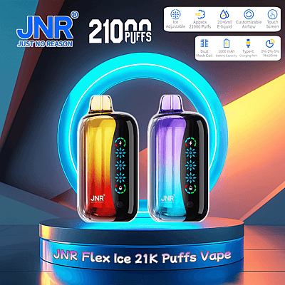 Deux appareils de vapotage colorés étiquetés JNR Flex Ice affichant des fonctionnalités telles qu'un mode glace réglable, 21 000 bouffées et un écran tactile sur un fond de podium moderne et lumineux.