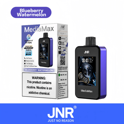 JNR MediaMax vape-apparaat en verpakking in de smaak bosbessen-watermeloen met waarschuwingslabel over nicotinegehalte.