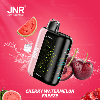 Um dispositivo vape com a marca "JNR", cercado por respingos de cereja e melancia, e um cubo de gelo. O texto diz "Cherry Watermelon Freeze".