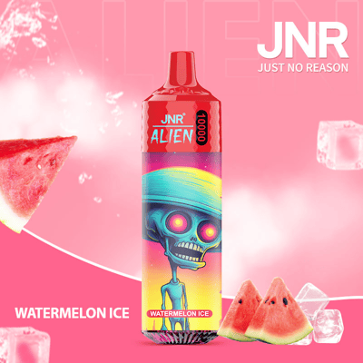 Un produit de vapotage coloré étiqueté JNR Alien Watermelon Ice avec un dessin animé extraterrestre, entouré de tranches de pastèque et de glaçons sur un fond rose.