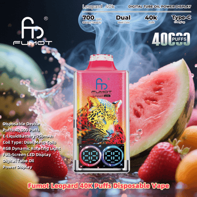 Une image promotionnelle pour la vape jetable Fumot Leopard 40K Puffs, présentant un design vif avec un graphisme léopard coloré, des écrans numériques et des points forts de ses spécifications comme 40 000 bouffées, une batterie de 700 mAh, des bobines à double maille et une charge de type C, sur un fond fruité avec des fraises et de la pastèque.