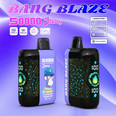 Anúncio digital exibindo o dispositivo de vaporização Bang Blaze 50000 Starry, com dois modelos com telas de LED e especificações detalhadas do produto, incluindo bateria de 550 mAh, carregamento rápido Tipo C e vários modos, além de um gráfico de seu sabor 'Cranberry Grape Ice'.