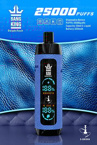 Een blauw, gestructureerd wegwerp-vape-apparaat met een digitaal display dat de batterijduur en instellingen weergeeft, tegen een blauwe leren achtergrond.